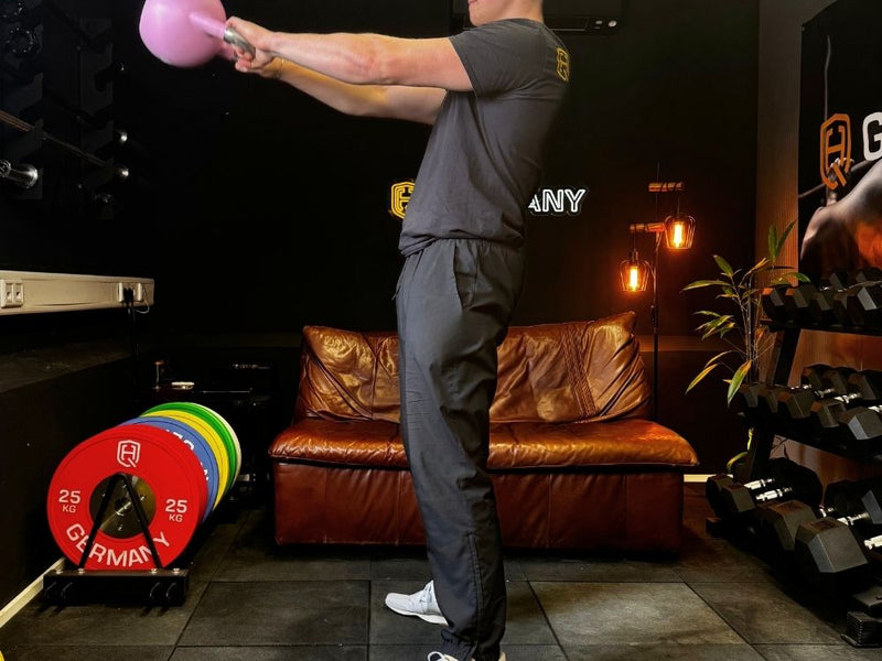 Kettlebell Swings: Die ultimative Übung für Kraft, Ausdauer und Koordination